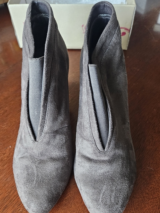 Jessica Shoes - Jessica Cline Gray Suede Pointed-Toe Ankle Booties Size 8.5